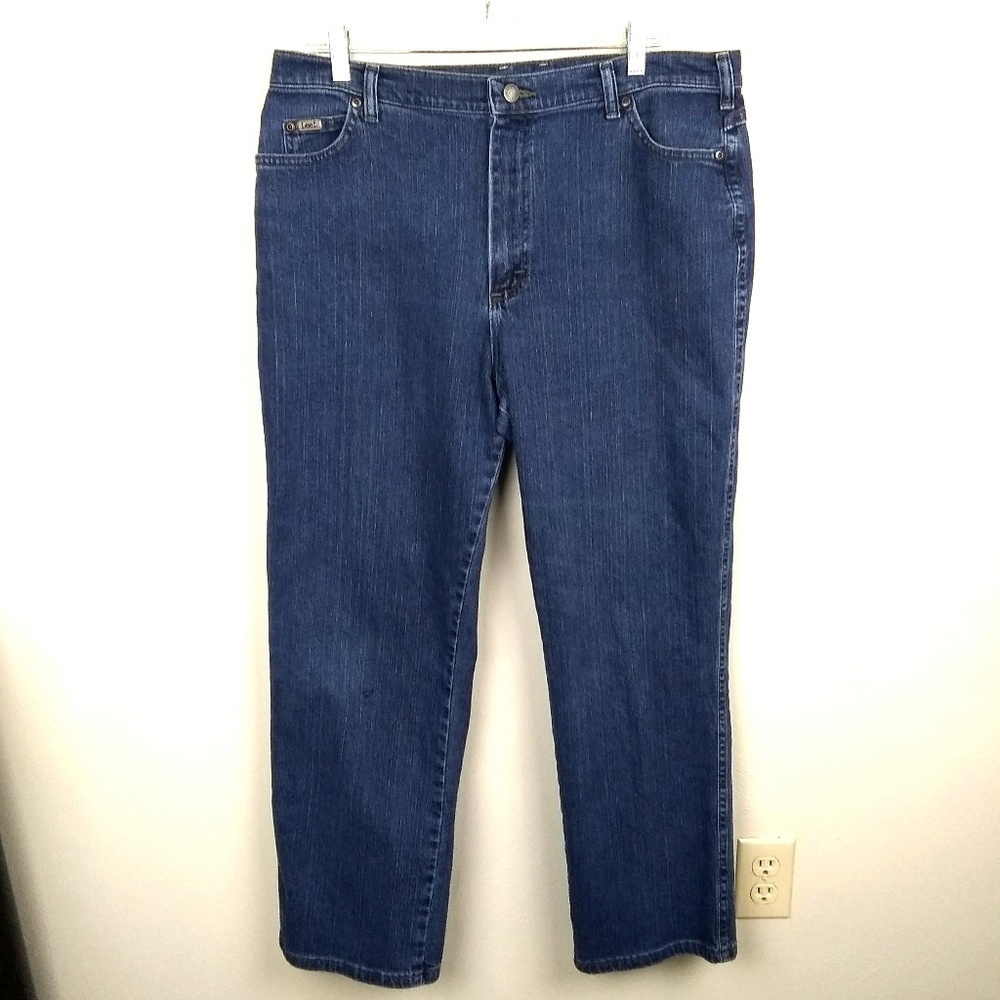 Lee Relaxed Straight Leg Jeans